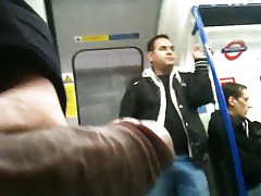 Pizde ia trenul .......