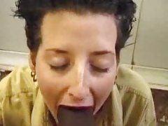 Ro porno fata cu parul scurt se fute cu o pula mare