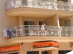 Camera filme p0rno gratis ascunsa fete fara chiloti pe balcon