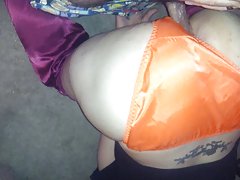 Orange femei dezbracate de tot satin