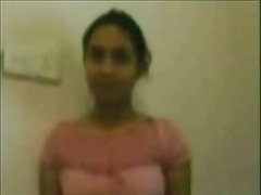 Sachithra fete dezbracate video sri lanka