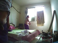 Youtube femei goale curat în casă